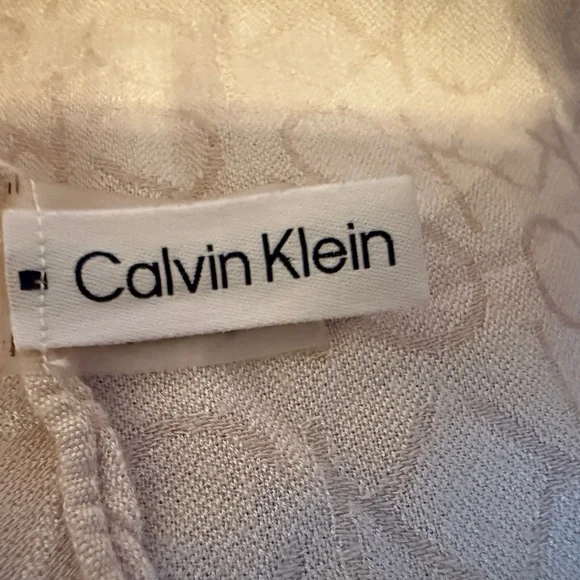 Light powder pink Calvin Klein Cream Monogram Scarf - Picture 7 of 9